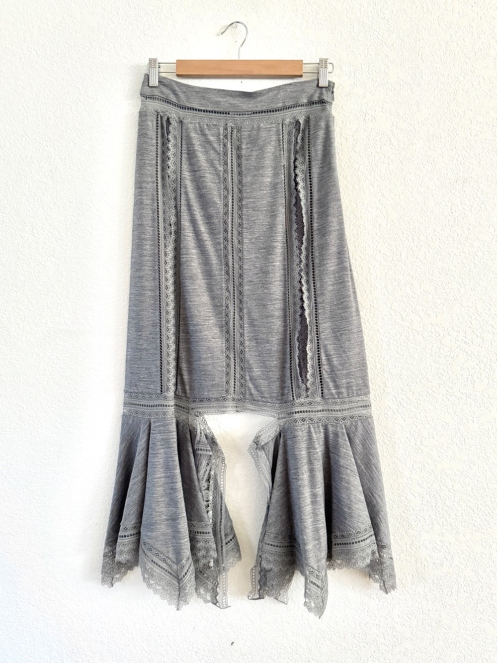 NWT Burberry Lace Trimmed Wool Jersey Midi Skirt Grey - Picture 10 of 16